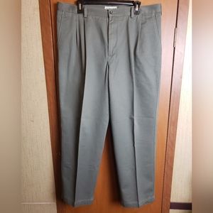 Roundtree Yorke Khaki Trousers Size 38x30 100% Cotton